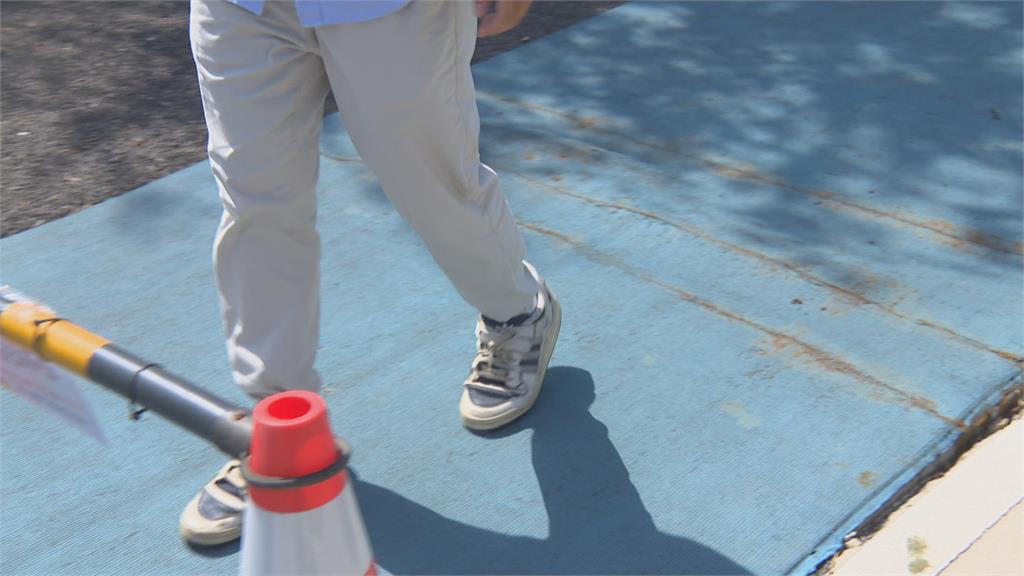 才啟用3年...　台中中央公園運動跑道破2次　跑者慘摔傷