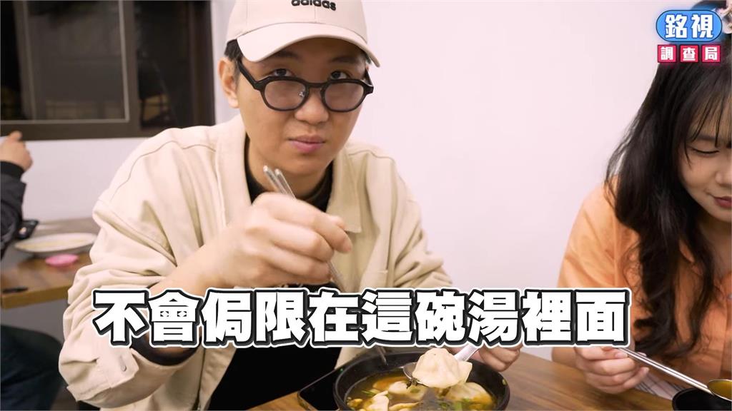 校園周邊也有頂級美食！他和高中妹狂嗑學生餐　雞翅「太頂」：吃過最好吃的