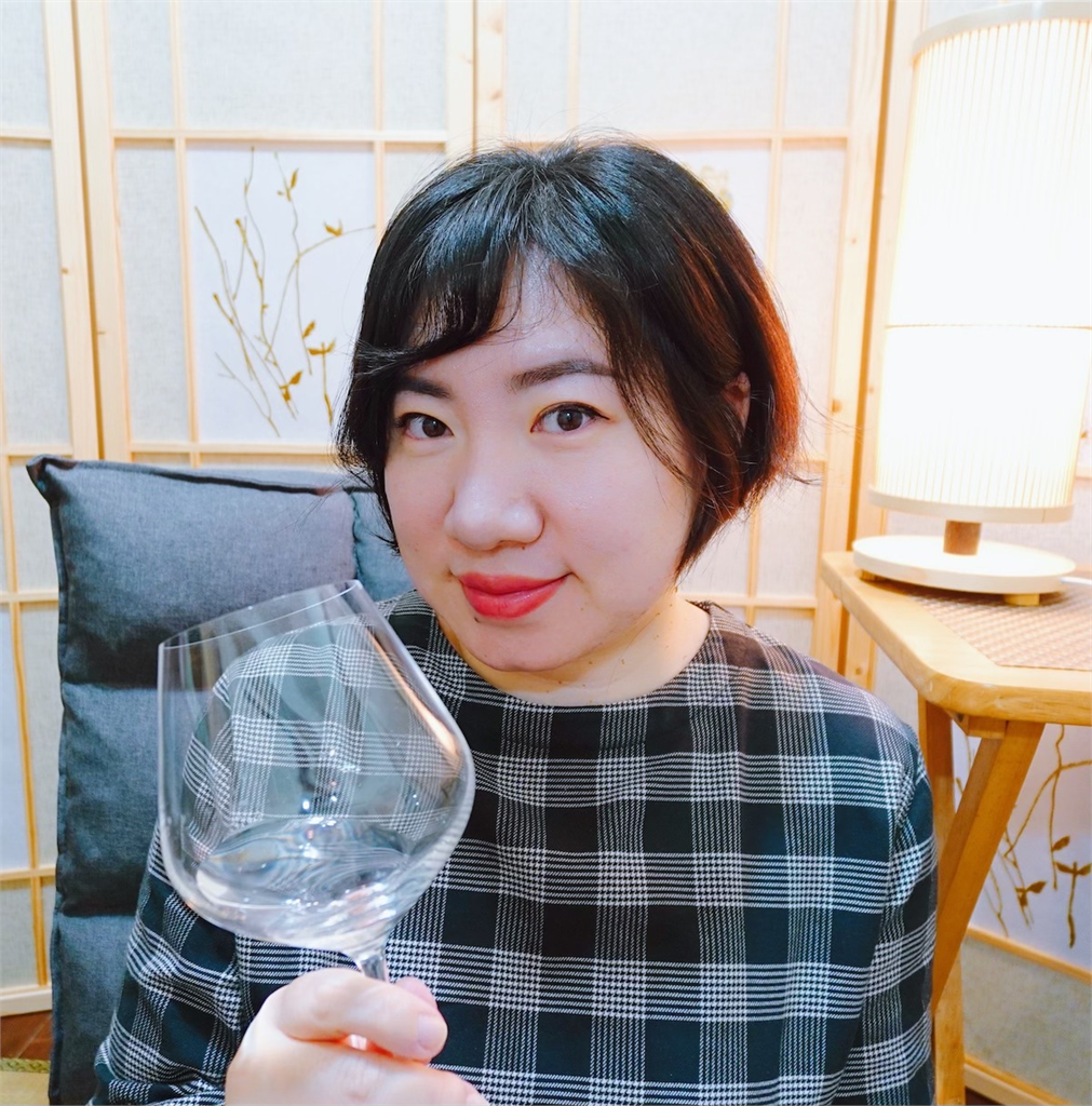 亞亞怨離台將「骨肉分離」!前中配網紅打臉曝「1方法」能回台探親