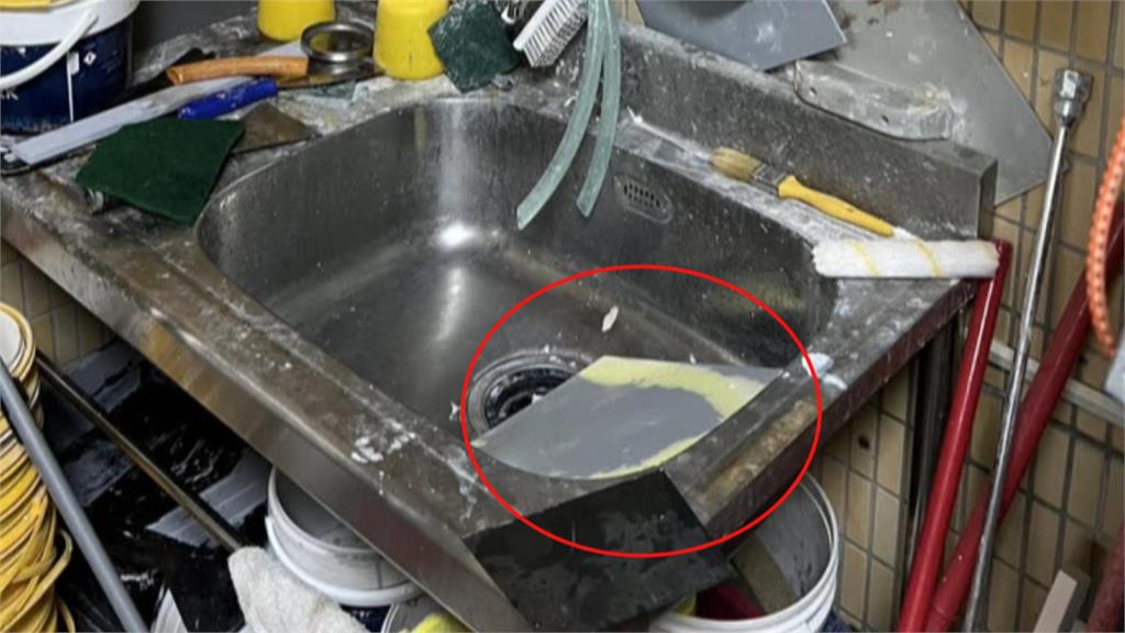 抓到了?工程行偷倒廢水? 瓦磘溝遭汙染變「抹茶河」