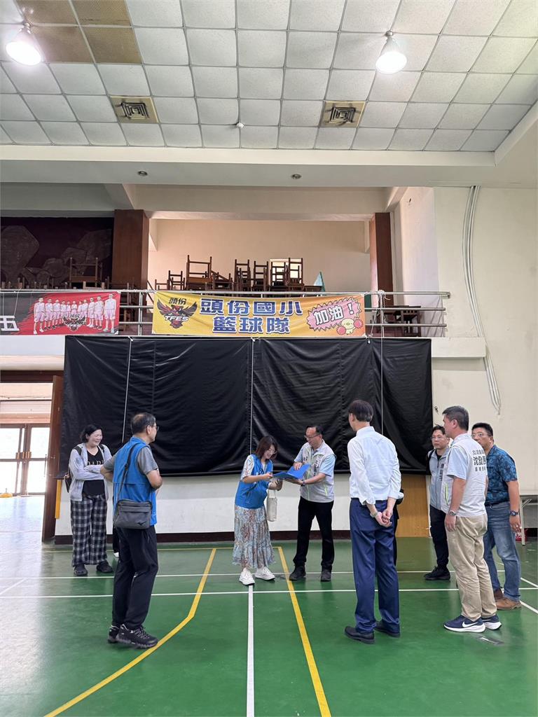 快新聞／活動中心沒空調！頭份國小畢典連2年校外辦　沈發惠爭經費助更新