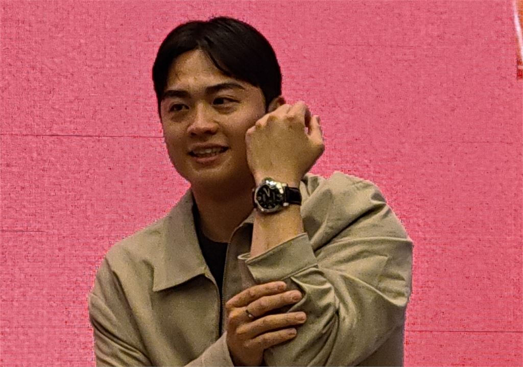 韓職／上台5分鐘就哭！王彥程旅韓首勝獲宋家豪贈名錶　激動謝前輩：終於拿到了