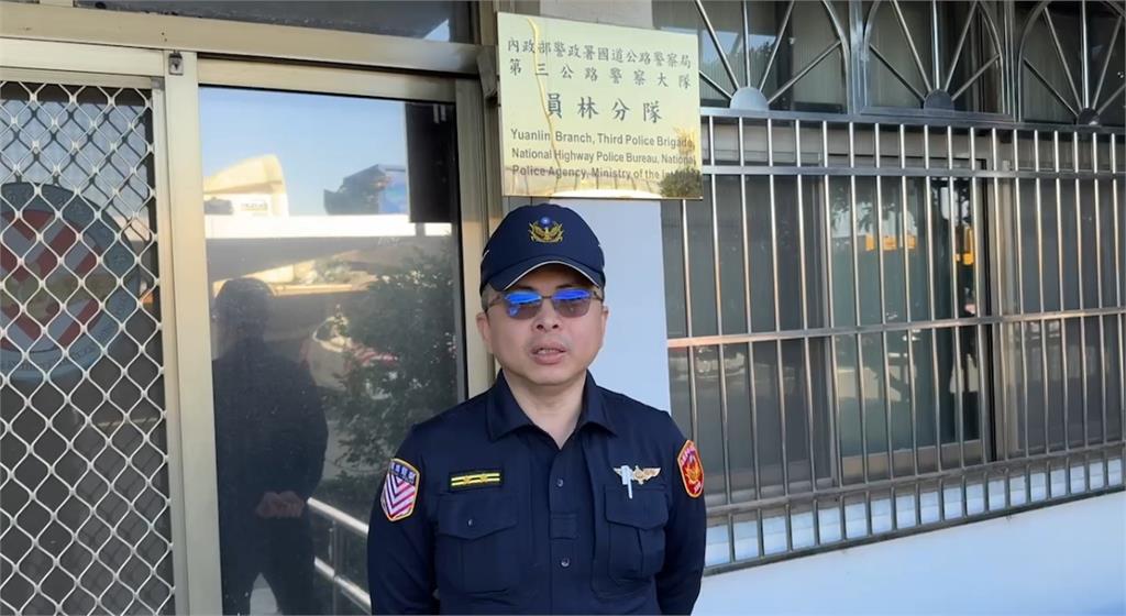 小貨車急煞打滑險釀事故! 駕駛直接「逆向迴轉」後車傻眼