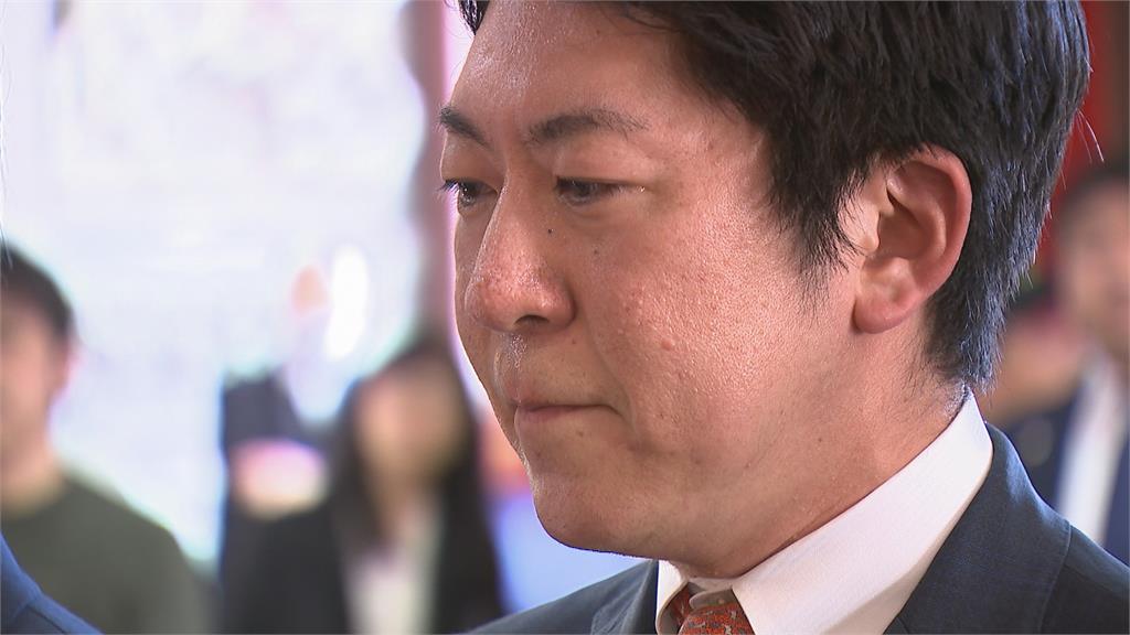 安倍為他助講遇刺 議員赴保安堂祭拜安倍銅像激動落淚