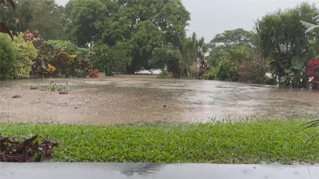 暴雨6小時累積240毫米 澳洲昆士蘭爆淹水土石流災情