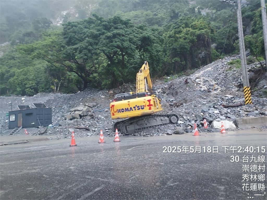 花蓮大雨沖「斷電車線+土石淹鐵道」 和仁至崇德雙向不通