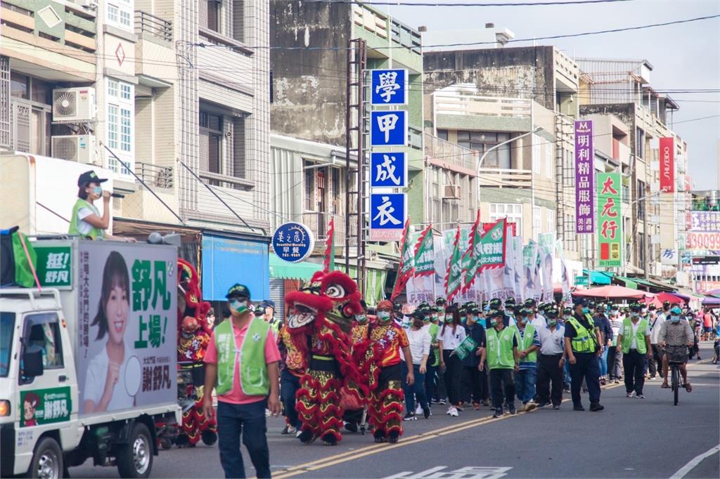 民進黨台南新女力謝舒凡登場　黃偉哲授旗大讚：大北門優秀人才