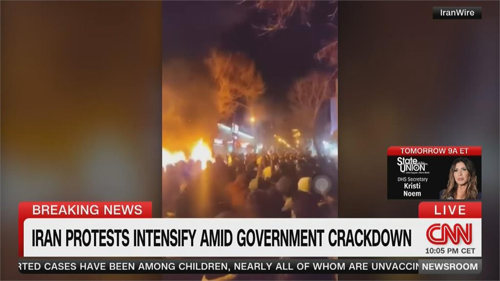 伊朗反政府示威警民衝突加劇逾百死　傳川普考慮軍事打擊