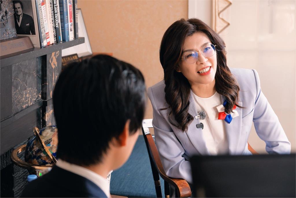 鄭麗文訪美嗨喊中國「是我們的親人」！網一看行程內幕猛吐槽：說好的川普呢