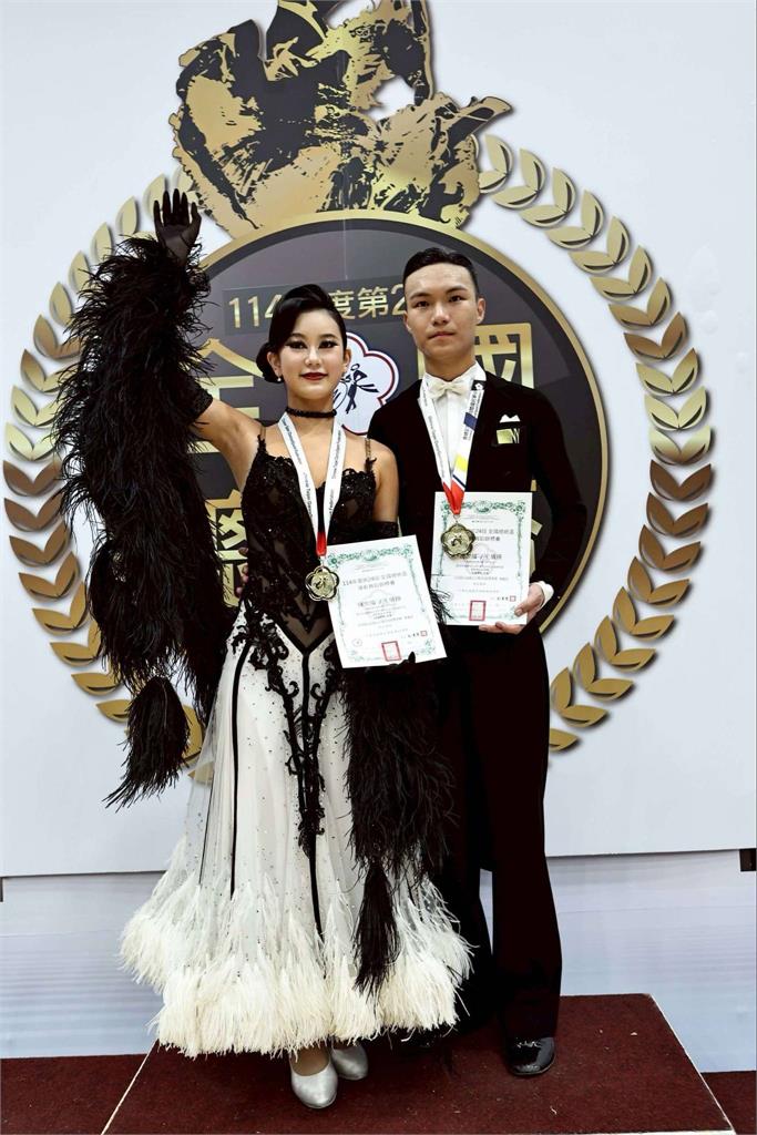 運動舞蹈/「世界舞后」王儀珊總統盃奪冠!學業比賽兩頭燒堅持夢想