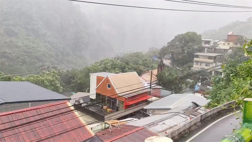 凱米來襲風雨加大 宜花桃竹山區部落撤村