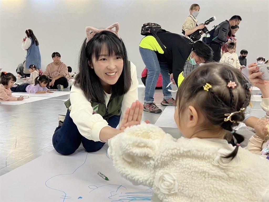 禾馨x山田摩衣議員攜手孩童共讀 首登板橋 共創美好時光