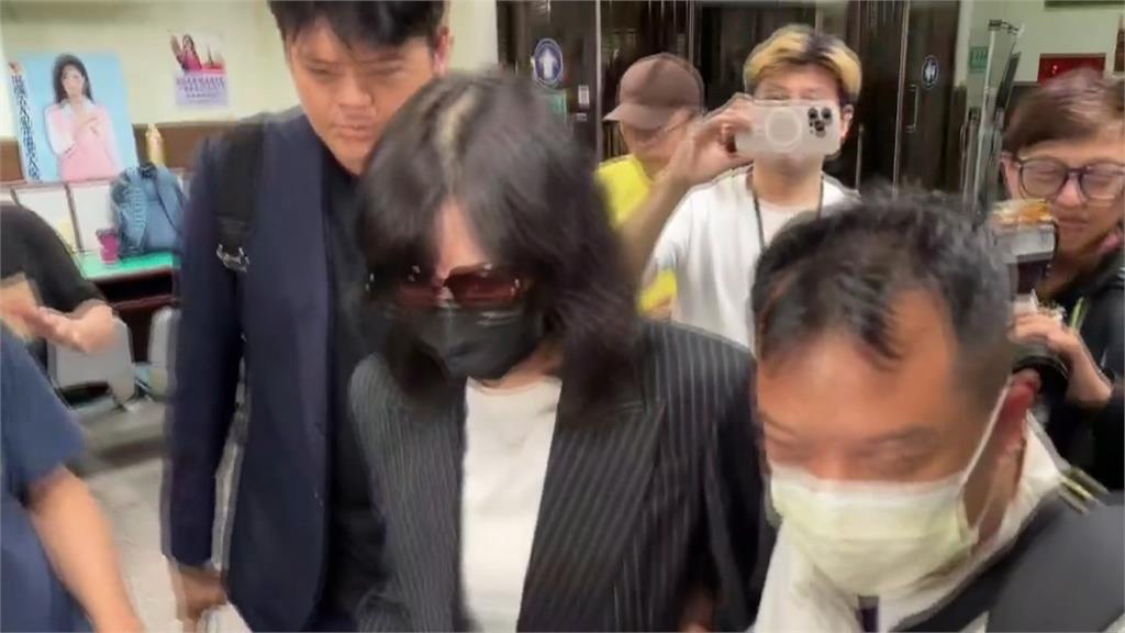 受害者逾20人！愛爾麗爆針孔偷拍　總裁常如山上銬開羈押庭