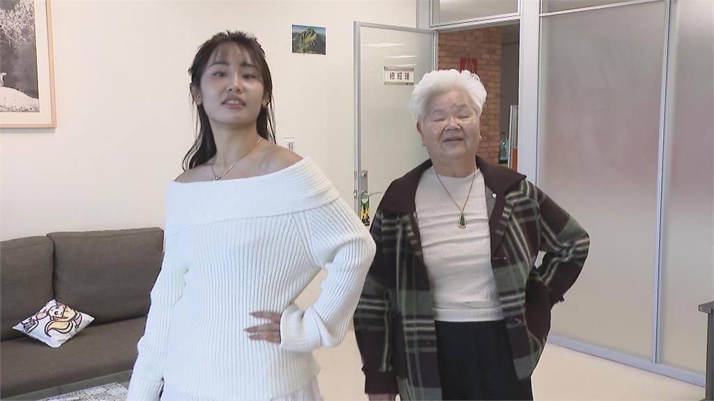 可愛笑聲爆紅！　78歲阿喜阿嬤變網紅同框孫女洪子涵
