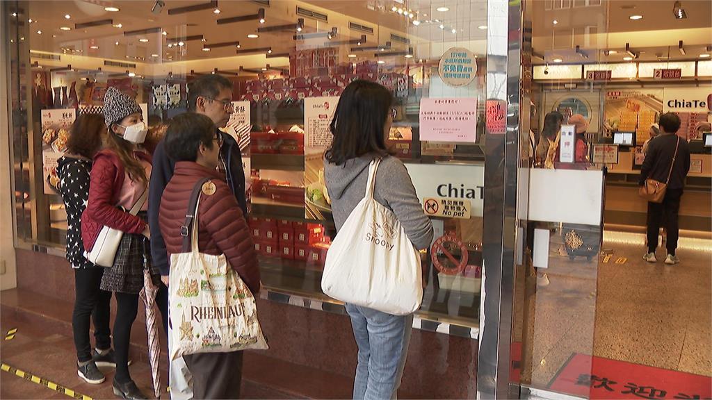 佳德鳳梨酥藏「黑色異物」　　　業者回應了、北市衛生局派員稽查