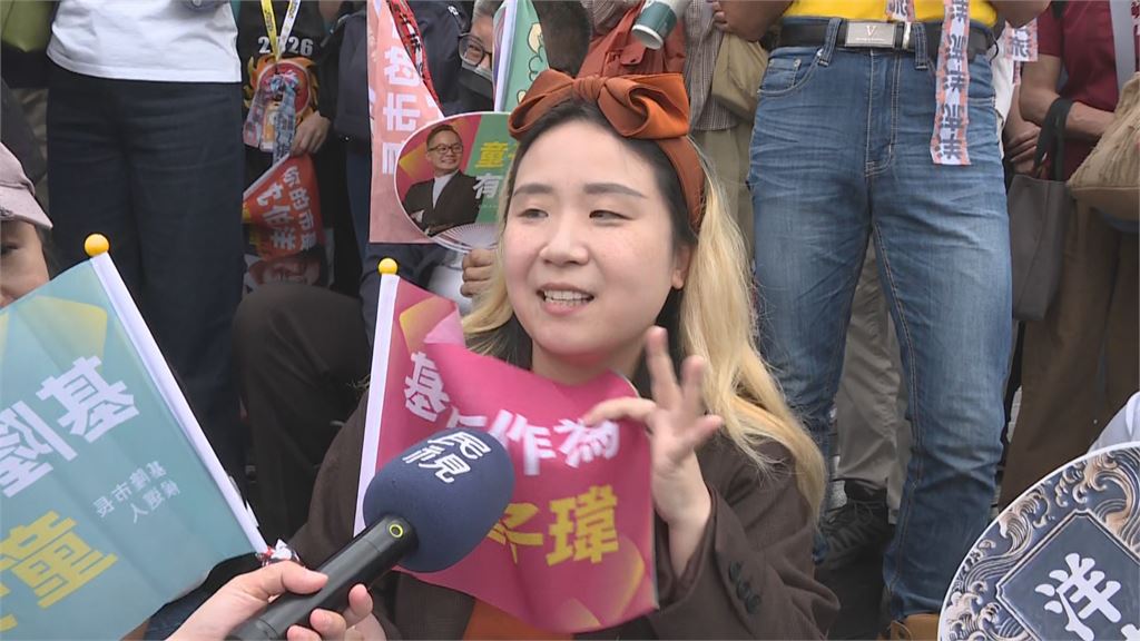 快新聞／小水滴湧滿基隆！沈伯洋合體童子瑋洋流號車掃　開講前1.5小時已塞爆...
