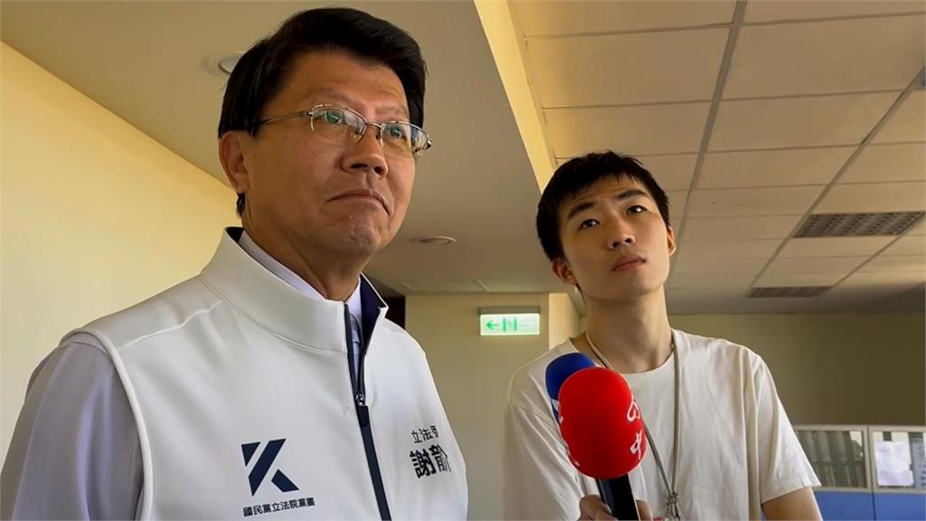 快新聞/KMT新媒體帥氣主任竟是Rapper 謝龍介不熟笑問:他是里長嗎?