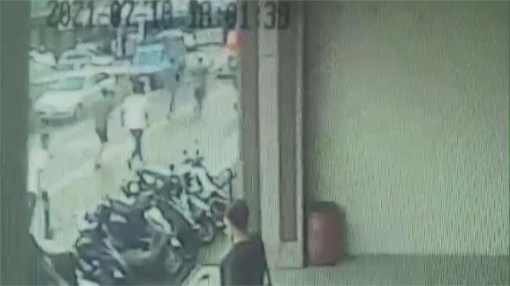 台中上演台版「古惑仔」 10人街頭刀械亂鬥
