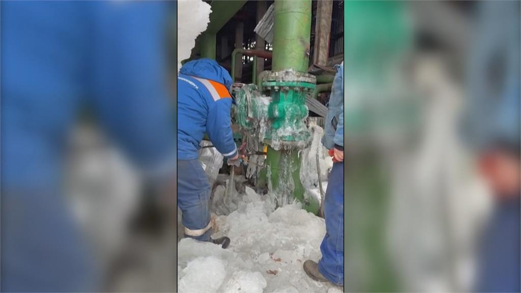 嚴寒當恐怖武器！俄砲轟烏能源設施　基輔居民停電中撐過寒冬