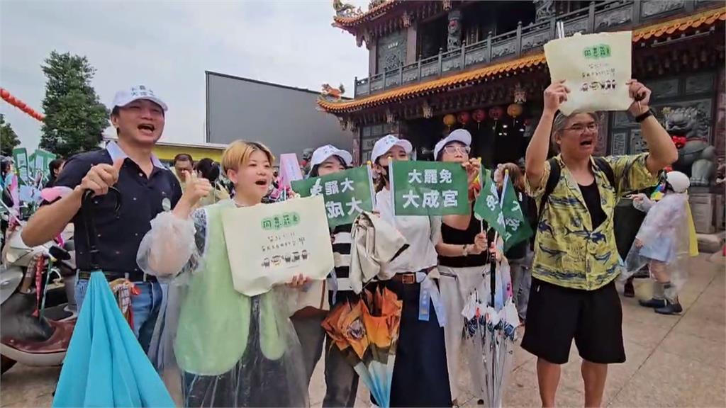王義川回「老巢」車隊掃街　數百民眾騎車響應大罷免