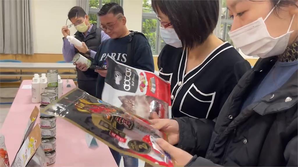 飼主看過來　寵物用品店欠稅被查封「罐罐」全拿出來法拍