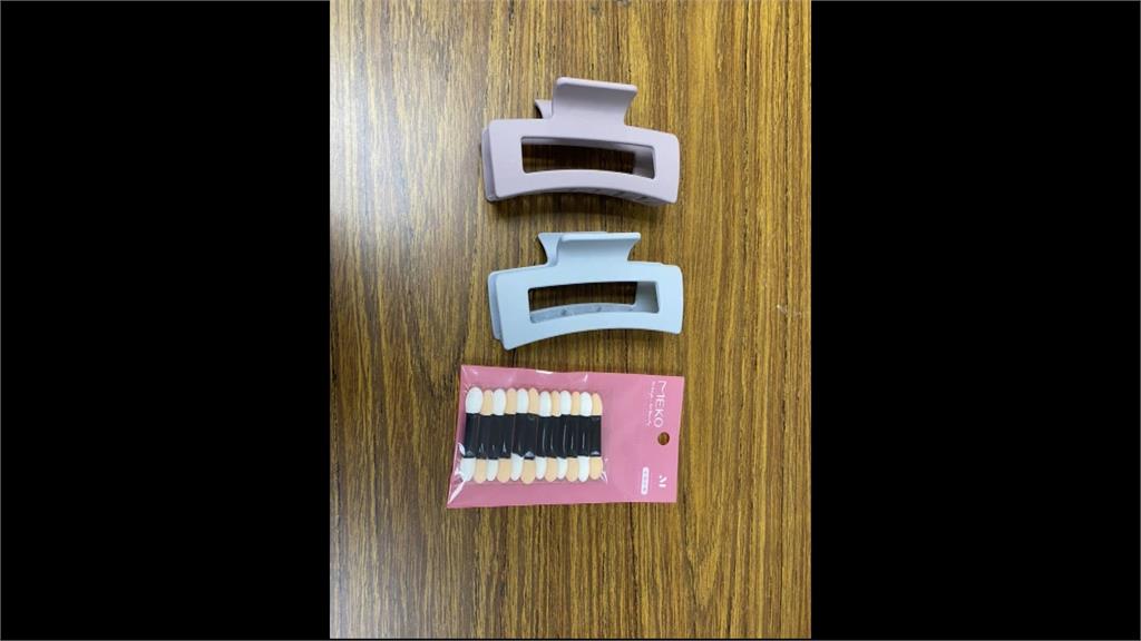 以為這樣不會被發現? 妙齡女「金蟬脫殼竊術」偷化妝品被逮