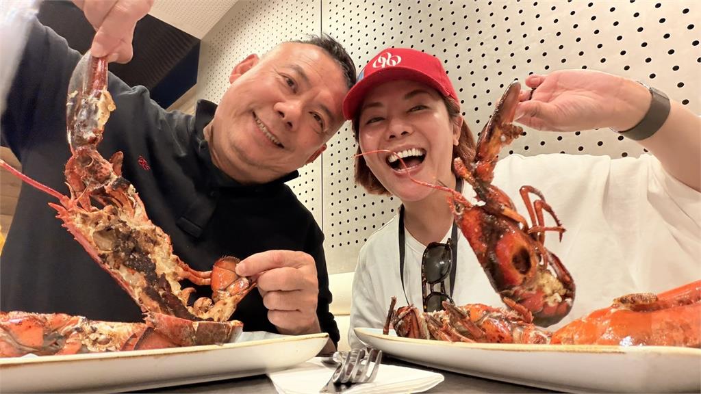 錦雯飛西班牙散心充電　揭老公「搭飛機上班」真實面：比想像更辛苦