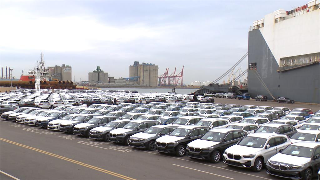 美規車免稅叩關台灣車市急凍　原300萬進口車滯港恐年賠百萬