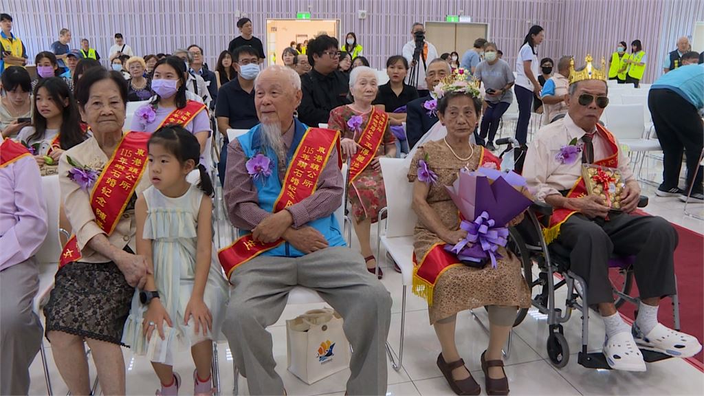 東港"鑽石婚夫妻"重陽節重溫婚禮 溫馨互道數十年感謝