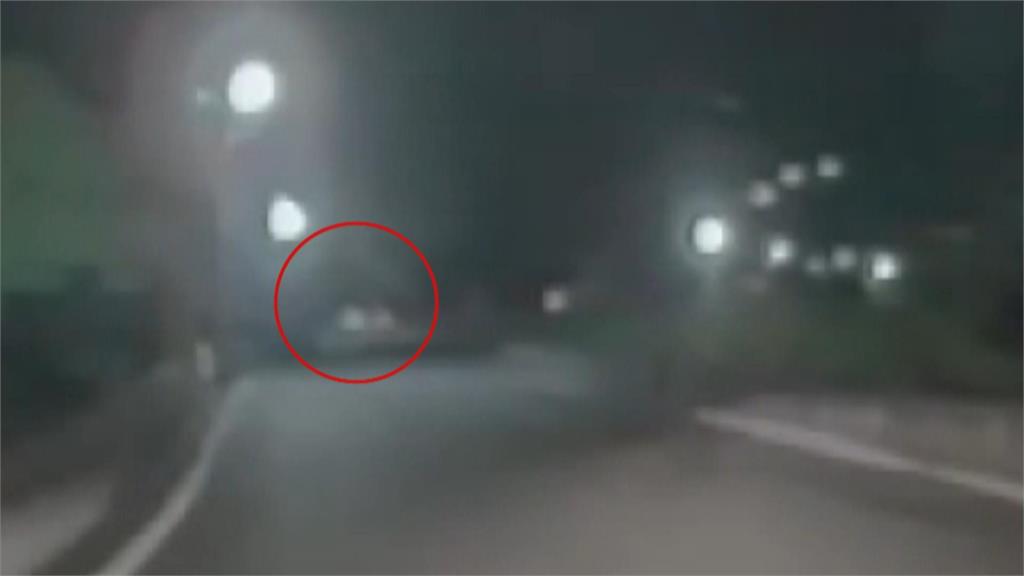 心虛!通緝犯車上藏毒遇臨檢 飛車逃逸30分鐘自撞電桿被逮