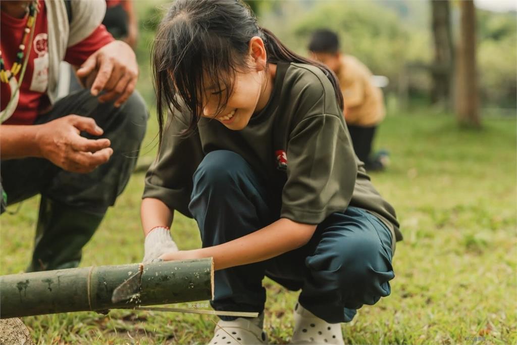 把山林變成教室 ！Pulima Kids 40名孩子化身美感採集者