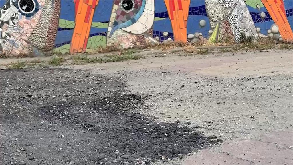 藝術家痛心！玉里藝術牆旁修路像補丁　里長一番好意被誤解？鎮公所說話了