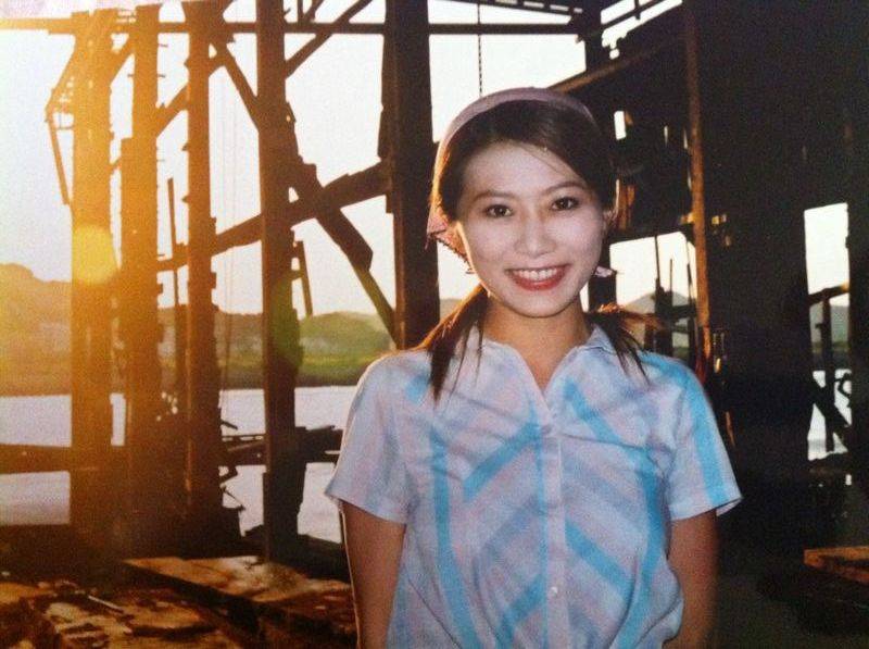 《姊妹靚起來》佩甄外景出道舊照被梁赫群問「是在鐵工廠上班嗎？」
