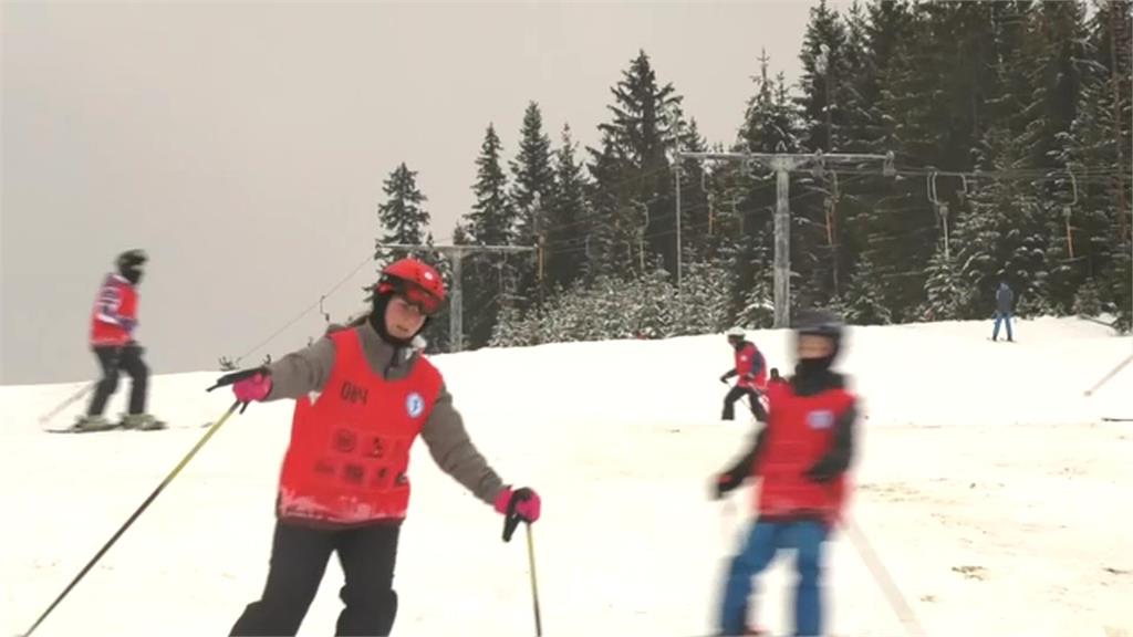 遊客終於能滑雪了！　歐洲波士尼亞本週迎初雪