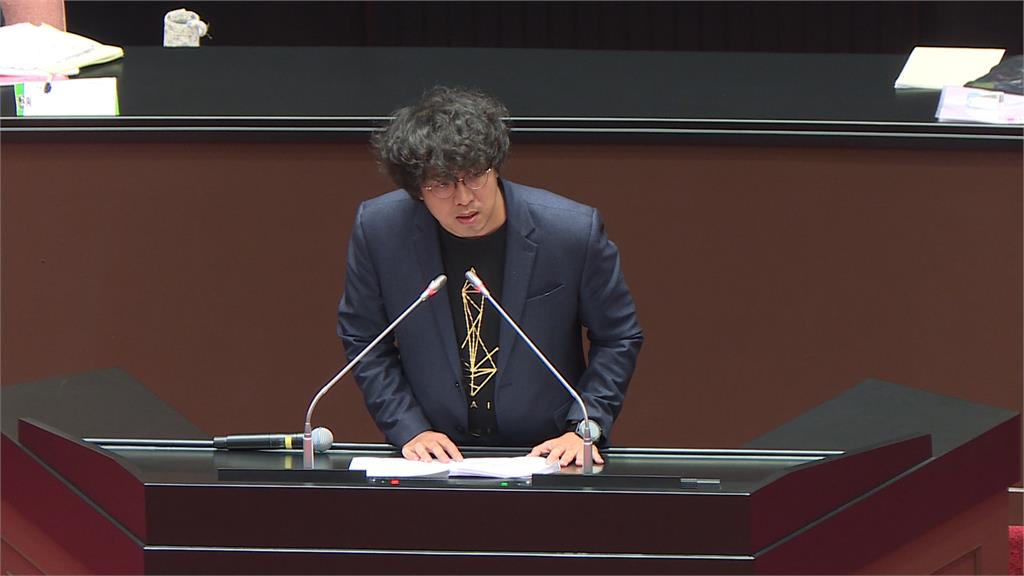 藍白聯手封殺「立委赴中納管」提案 柯建銘批賣台 沈伯洋怒斥:有沒有羞恥心