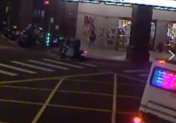 新北公車未禮讓撞飛少年　司機稱「招牌太亮」沒看到人