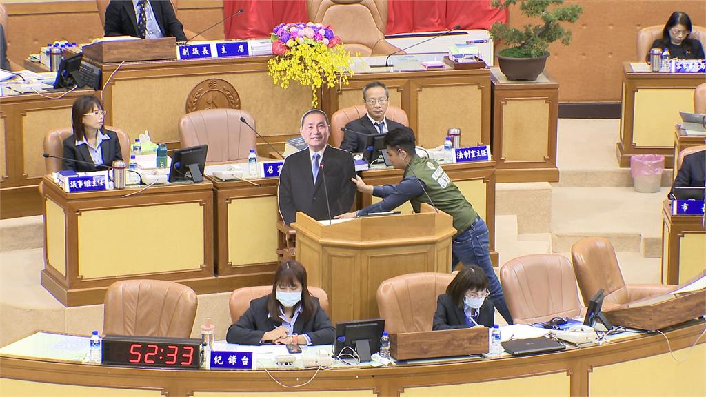 民進黨團新北議會質詢　批劉和然違法代理市長