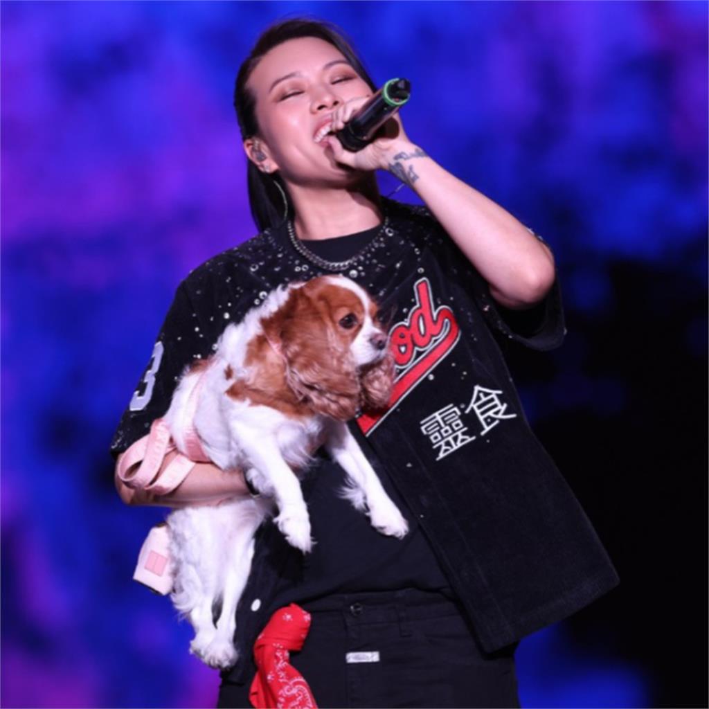 葛仲珊證實財富自由！投資這些股票賺翻　消失九年完全不想回歌壇