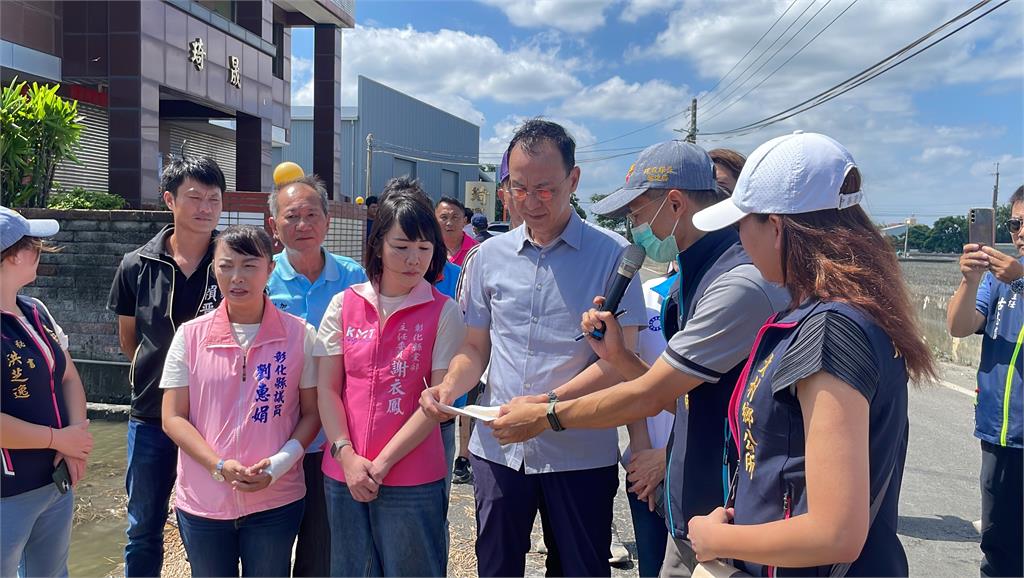 黃捷回國積極勘災 質疑藍委仍在國外沒回選區視察