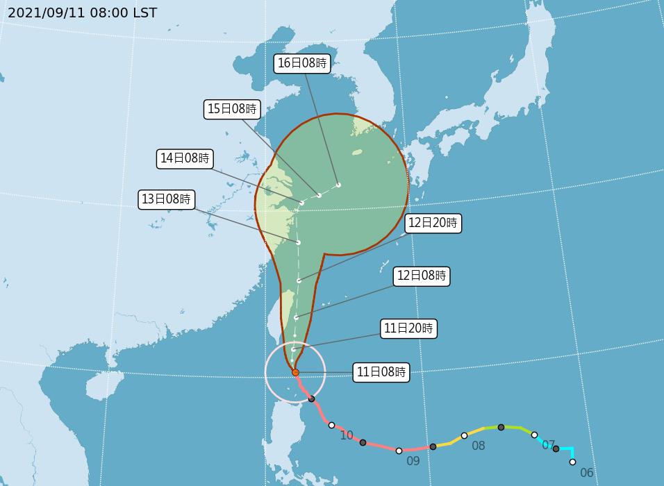 快新聞／強颱璨樹暴風圈將觸陸！全台8縣市納警戒　花東恆春半島大雨特報