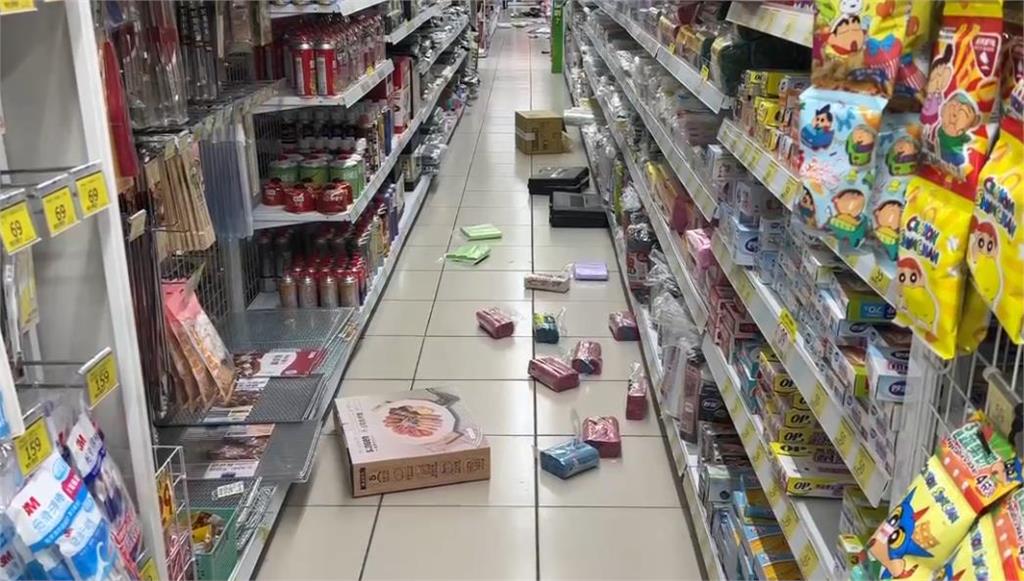 快新聞/嘉義6.4強震!全台搖晃 賣場飲料、酒瓶「碎滿地」畫面曝