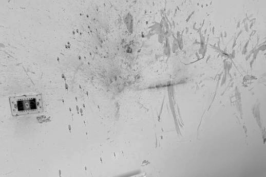 快新聞/有目的性?7旬姊弟開「無收件人」包裹突遭炸 警方:牆壁留火藥痕跡