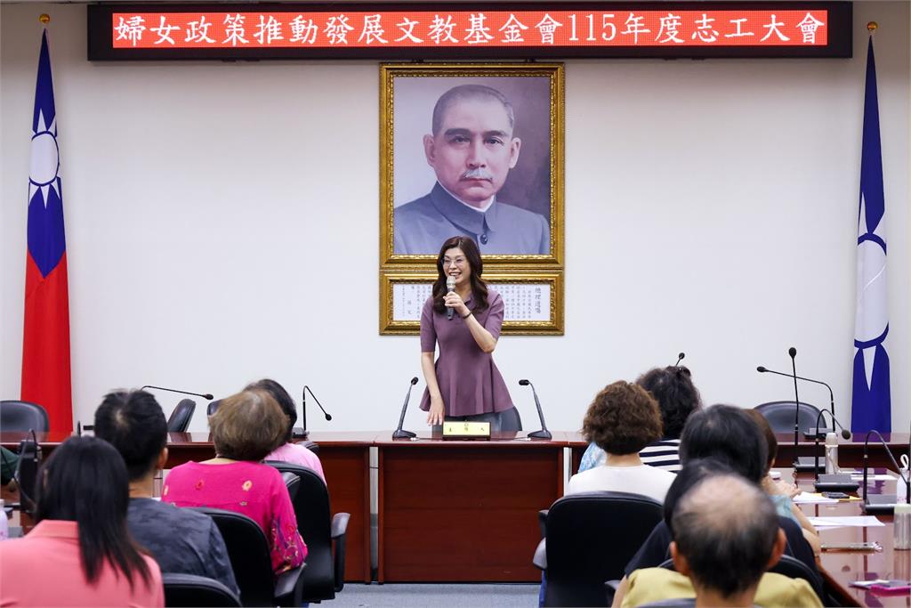 股市快要到5萬點！鄭麗文喊「台灣根、心都快爛了」還扯：沒有國民黨就沒有台積電
