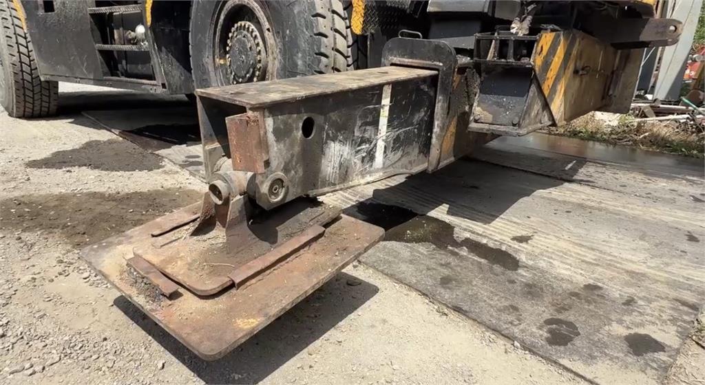 酒駕超速還逆向！轎車撞上吊車行　駕駛重傷不治