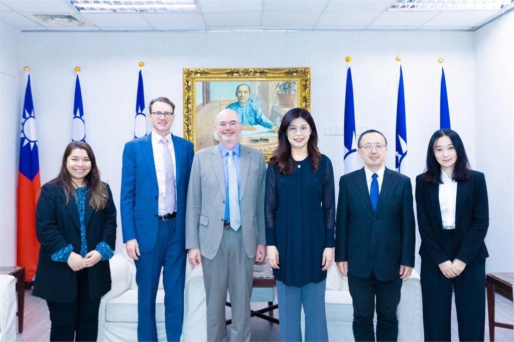 快新聞／赴國民黨拜會鄭麗文　谷立言：邀請她未來適當時機訪問華府