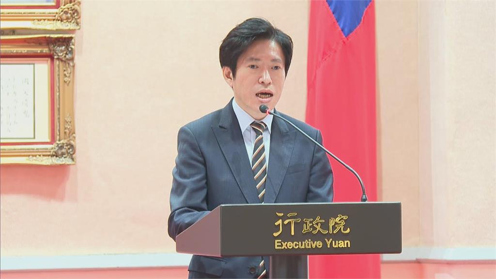 快新聞/政院秘書長交接!張惇涵自詡「控球後衛」 盼引導團隊高效得分