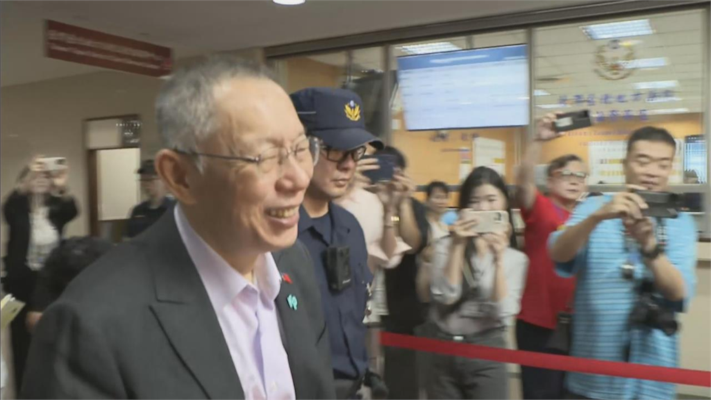 柯文哲「被動同車」證人!前民眾黨員開嗆陳智菡:是多希望阿北再被關?