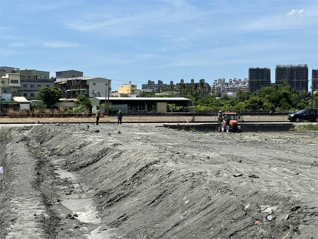 快新聞／嚴正執法！大寮農地遭非法堆置廢棄物　高市府重罰900萬送辦