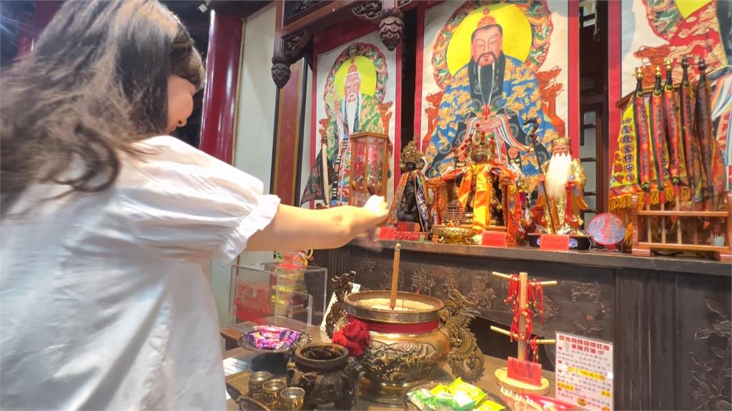 出示門票+150元香油錢！　高雄廟宇開放Army入住香客大樓