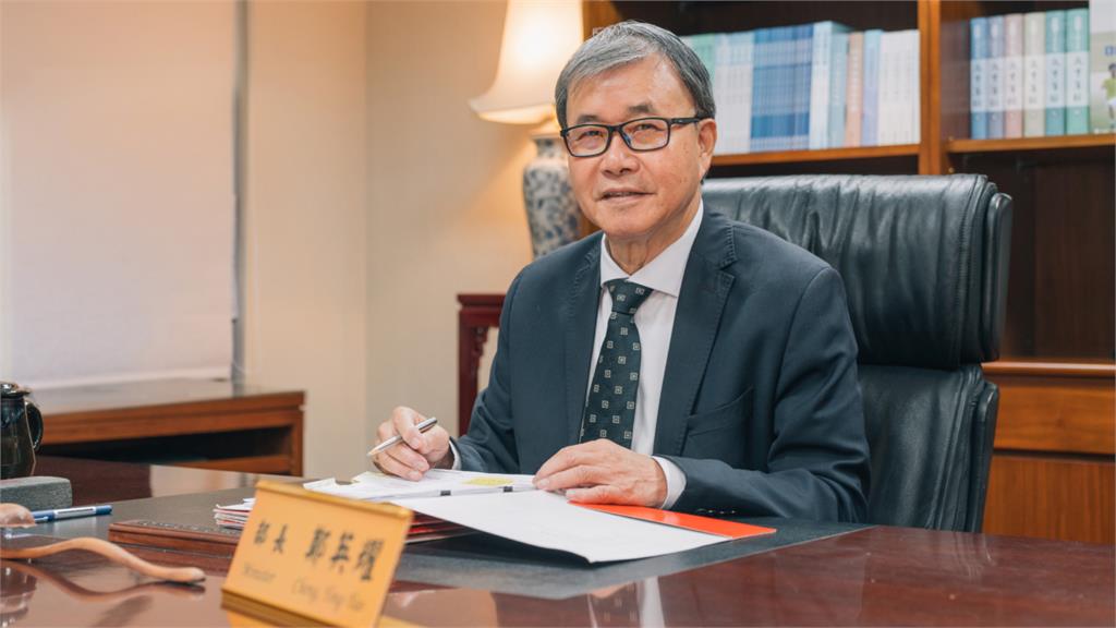 教育部長遭中國列「台獨頑固分子」　鄭英耀「無憂無懼」回：我是優雅的台灣人